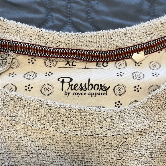 Georgia Pressbox Pullover - Picture 3 of 7